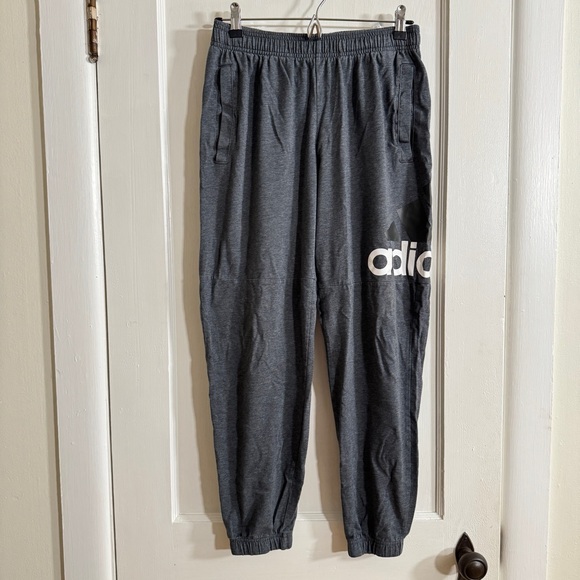 Adidas Women’s Essential Logo Jersey Plant - Picture 1 of 3